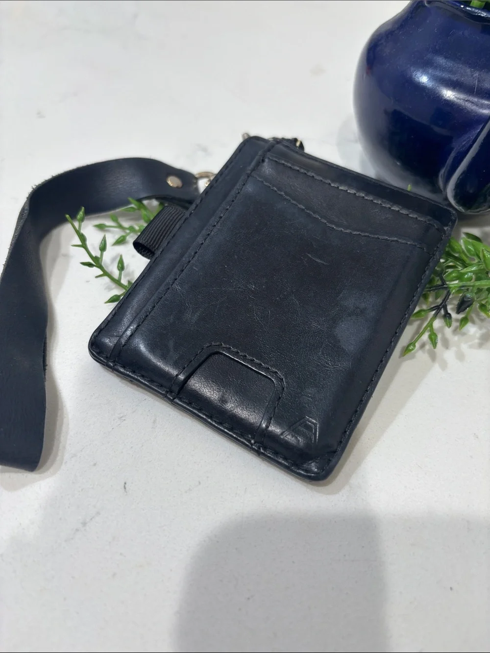 ANDAR black Denner Sleek Black Leather Wristlet wallet